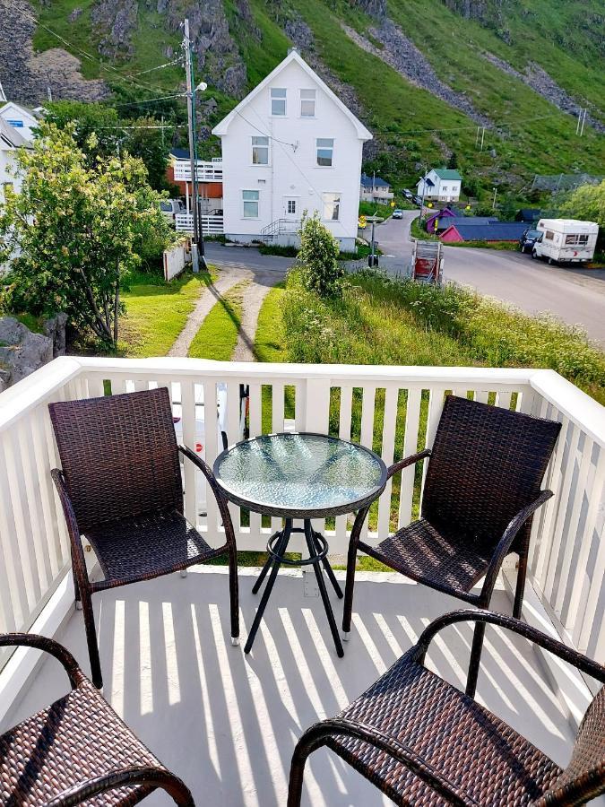 Solrik Beliggenhet I Lofotens Storste Fiskevaer Villa Ballstad Luaran gambar